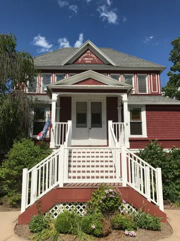 Cossitt Library front view.